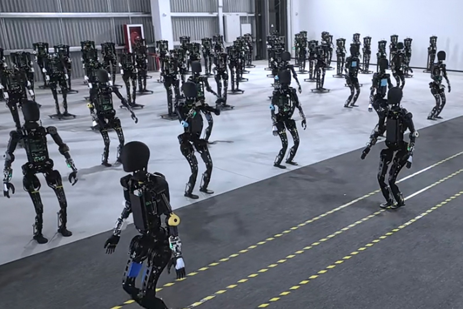 今年会jinnianhui开启通用机器人商用量产